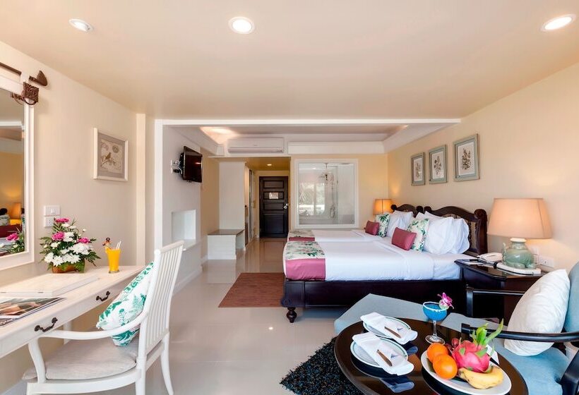 带泳池观景的豪华房, Thavorn Palm Beach Resort Phuket