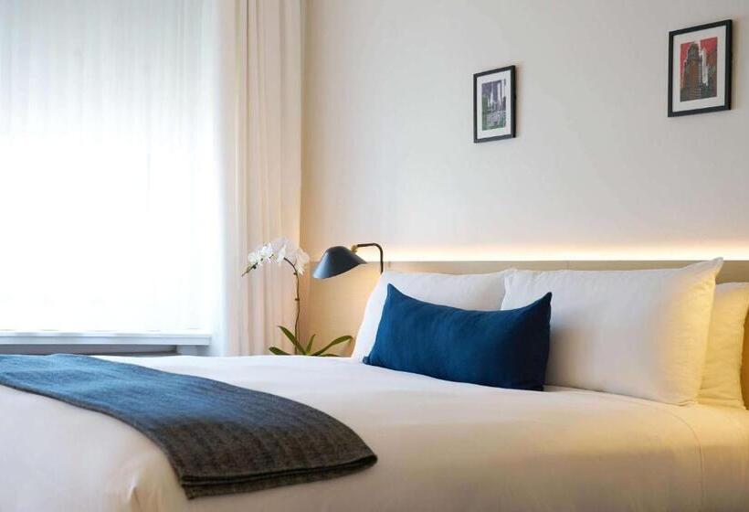 اتاق استاندارد با تخت بزرگ برای معلولان, Ambassador Chicago, Part Of Jdv By Hyatt