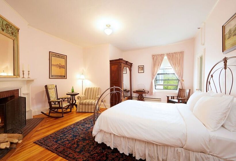 Classic Room Mountain View, Apple Tree Inn