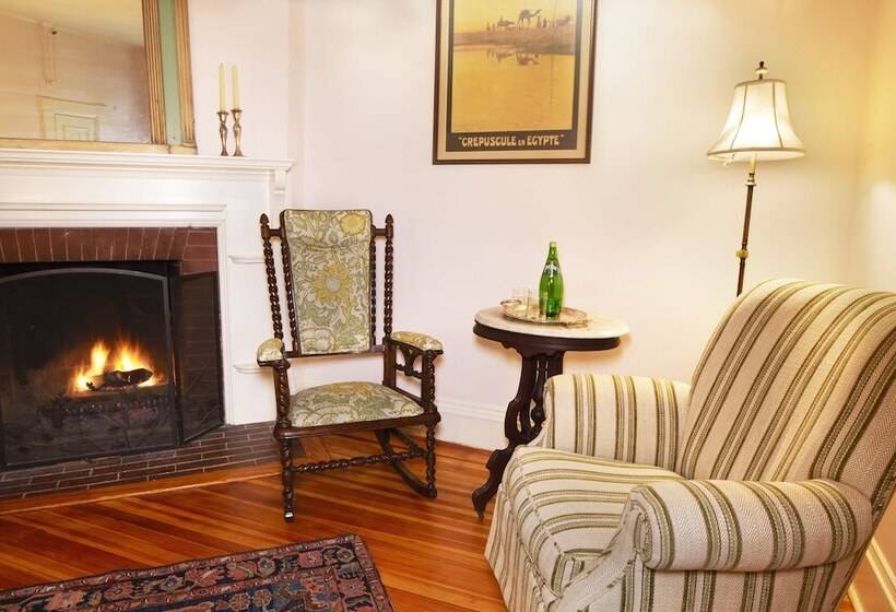 Classic Room Mountain View, Apple Tree Inn