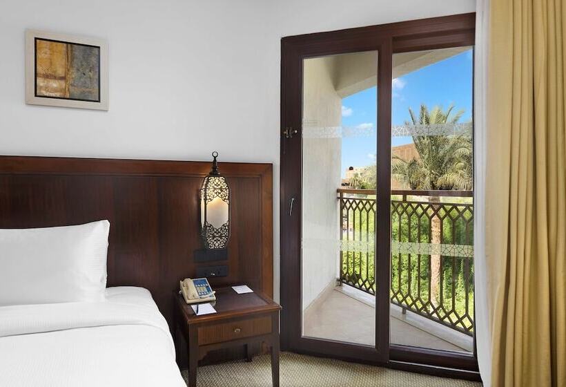 Standard Room, Hilton Luxor Resort & Spa