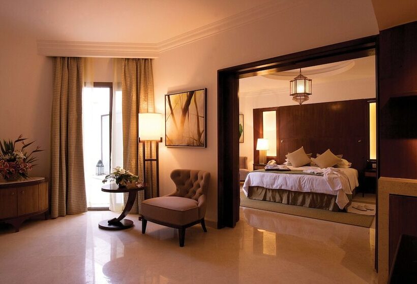 Suite, Hilton Luxor Resort & Spa