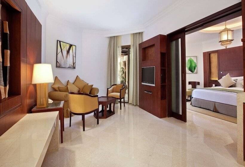 Suite, Hilton Luxor Resort & Spa