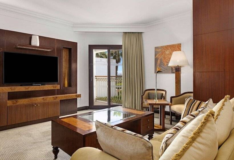 Suite Junior, Hilton Luxor Resort & Spa