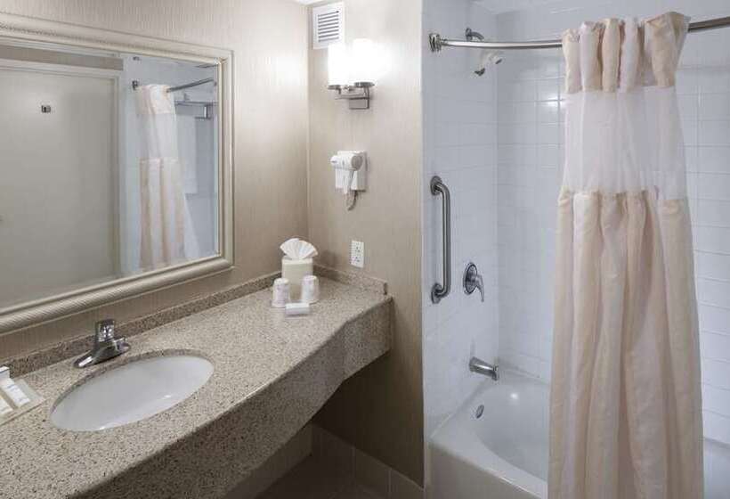 سوییت, Hilton Luxor Resort & Spa
