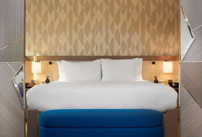 سوییت, Hilton Luxor Resort & Spa
