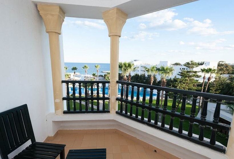 اتاق استاندارد یک نفره با چشم‌انداز دریا, L Orient Palace Resort And Spa