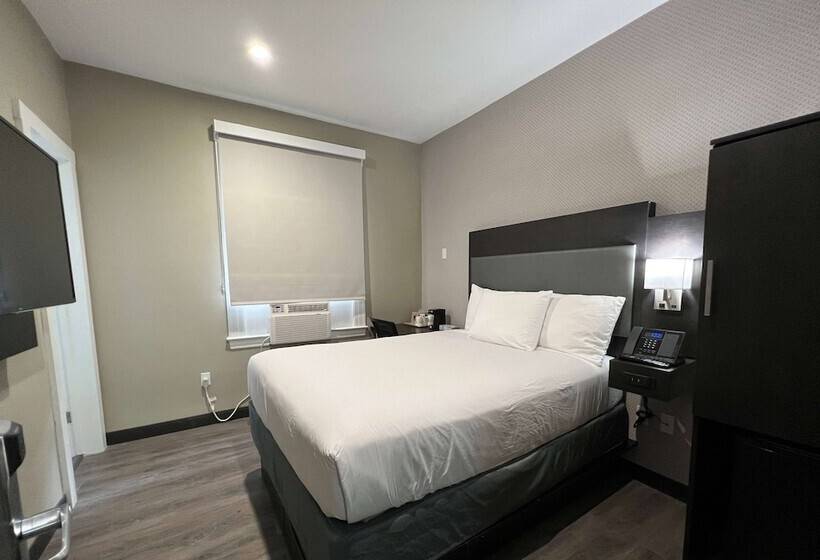 Suite, Super 8 By Wyndham San Francisco/union Square Area