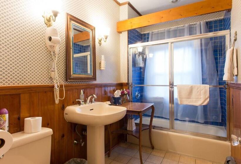 Номер Стандарт, The Coolidge Corner Guest House: A Brookline Bed And Breakfast