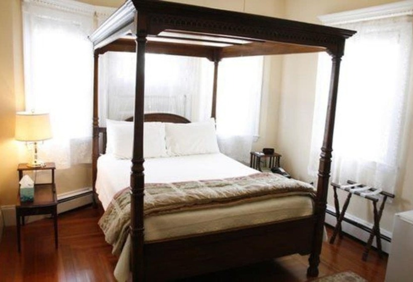 StandaardKamer, The Coolidge Corner Guest House: A Brookline Bed And Breakfast