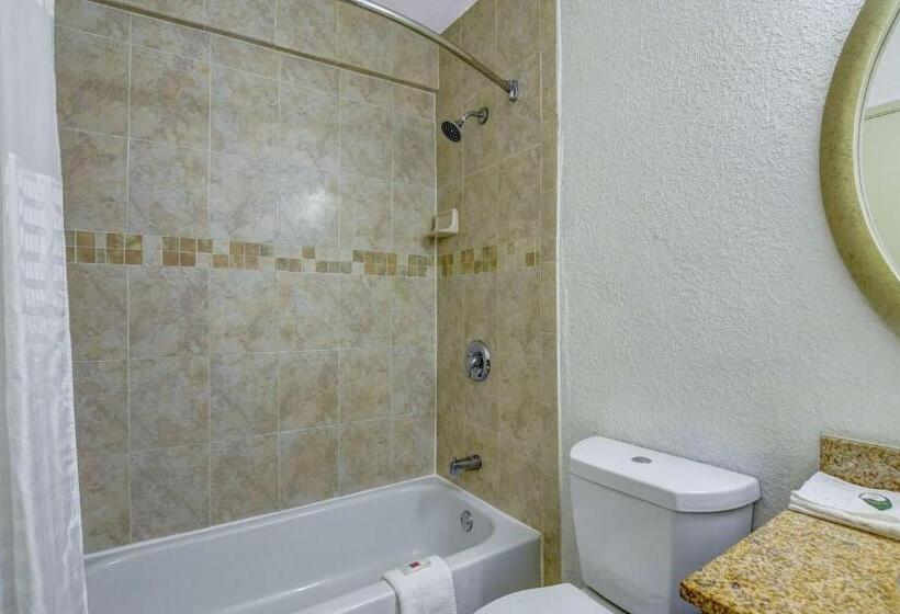 اتاق لوکس چهار تخته, Motel 6 Atlanta, Ga   Downtown