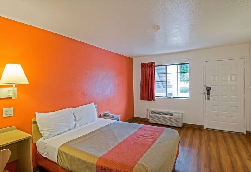 اتاق استاندارد برای معلولان, Motel 6redding, Ca  South