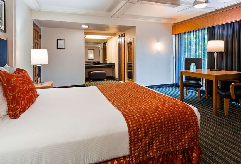 اتاق استاندارد با تخت دوبل برای معلولان, Best Western Pine Tree Motel