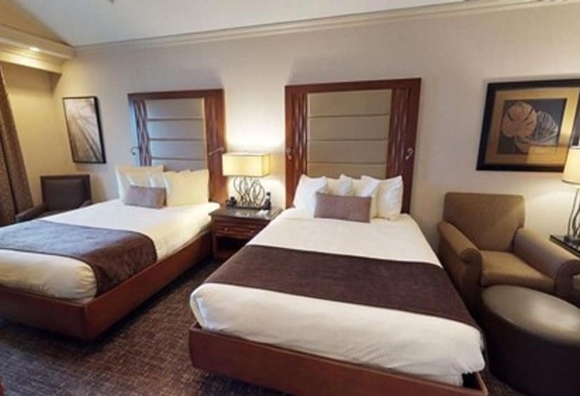 Suite Adapted for people with reduced mobility, Eden Resort & Suites  Best Western Premier Collection