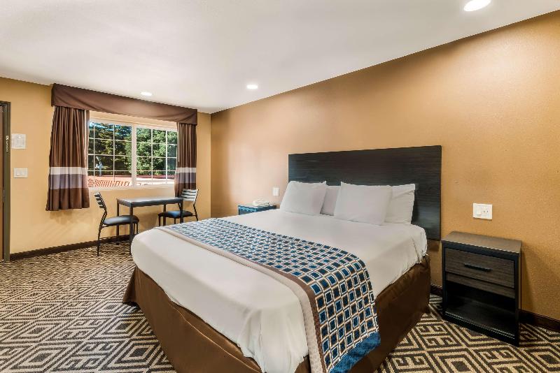 اتاق استاندارد با تخت بزرگ برای معلولان, Americas Best Value Inn Ukiah