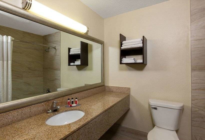 Standard Room 2 Double Beds, Americinn By Wyndham La Crosse Riverfrontconference Center