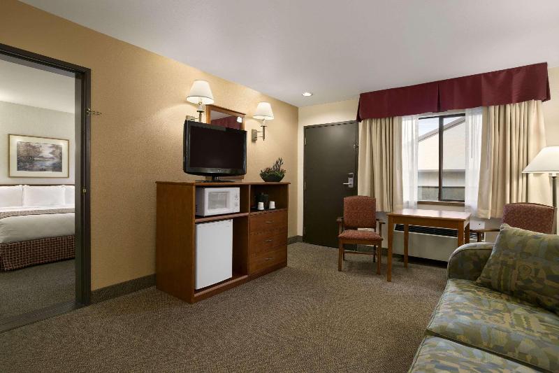 Suite Pat King, Baymont By Wyndham Seattle/kirkland Wa