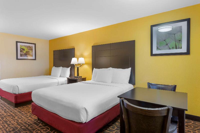 اتاق استاندارد با تخت دو نفره بزرگ, Best Western Benton Inn