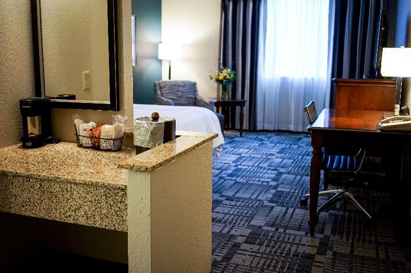 اتاق استاندارد, Best Western Plus Dubuque Hotel And Conference Center