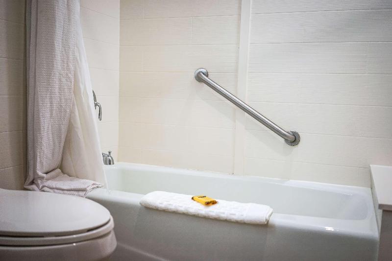 اتاق استاندارد, Best Western Plus Dubuque Hotel And Conference Center