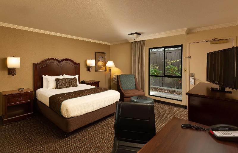 اتاق استاندارد برای معلولان, Best Western Plus Inn At The Vines