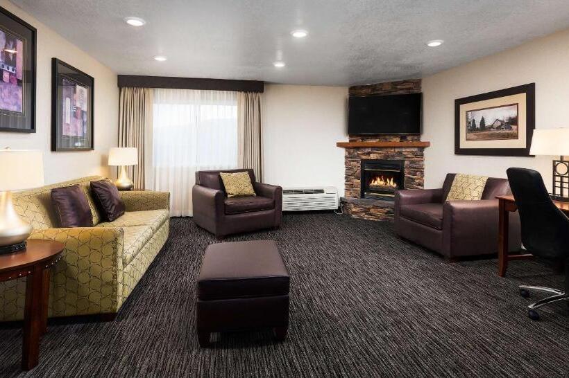 Family Suite, Best Western Plus Landmark Inn