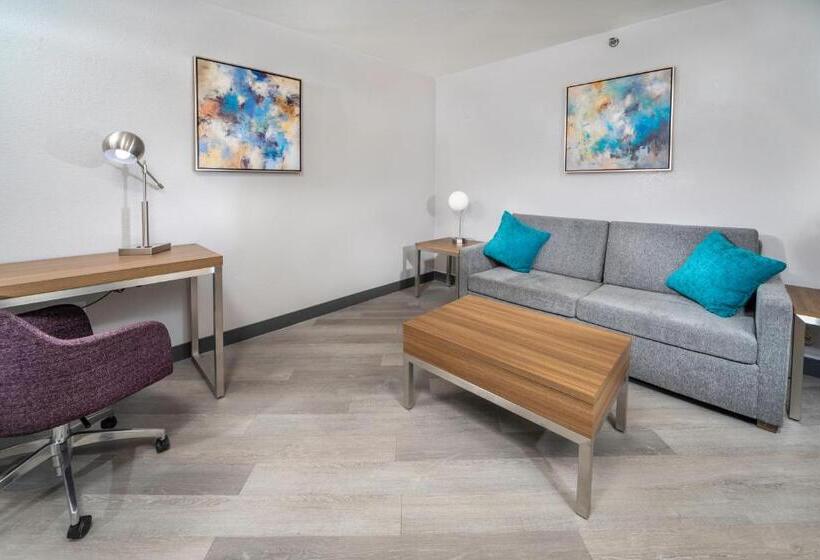 سوئیت با تخت بزرگ, Best Western Plus Raleigh Crabtree Valley