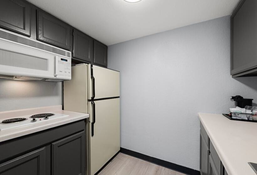 سوییت, Clarion Pointe Rhinelander Downtown