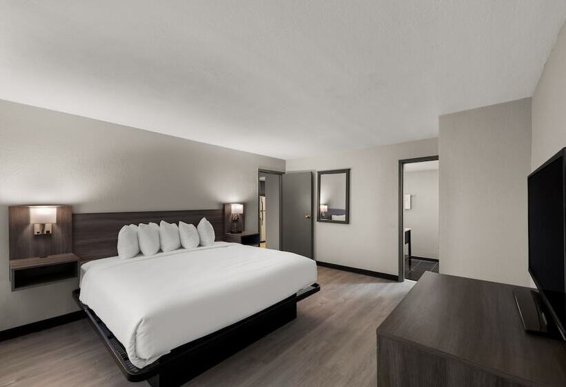 سوییت, Clarion Pointe Rhinelander Downtown