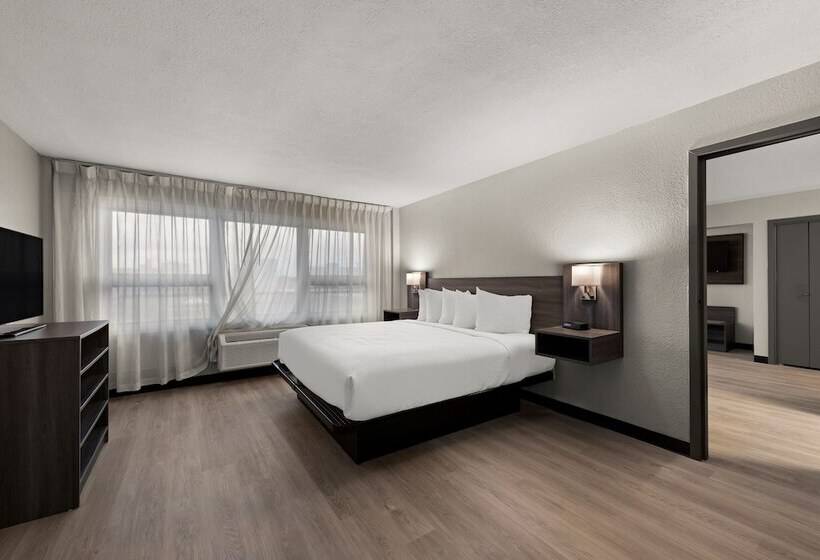 سوییت, Clarion Pointe Rhinelander Downtown