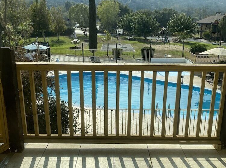 اتاق استاندارد با 2 تخت دوبل, Western Holiday Lodge