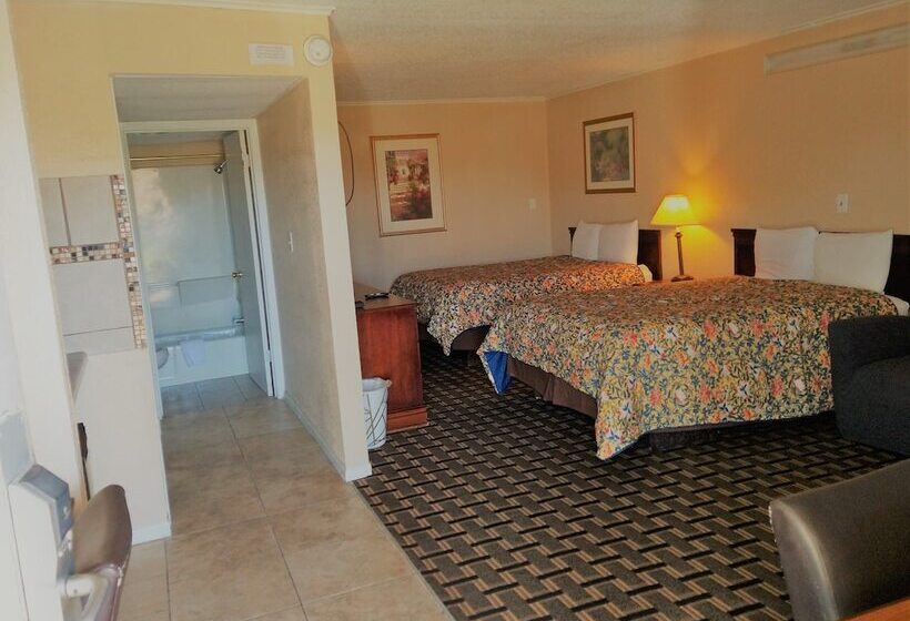 Superior Room, Grand View Plaza Inn & Suites