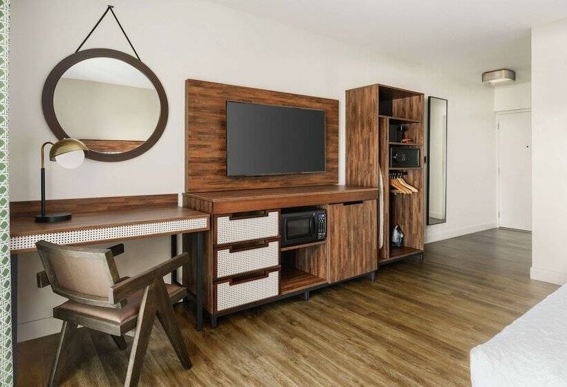 اتاق استاندارد با تخت دوبل برای معلولان, Hampton Inn Key West Fl