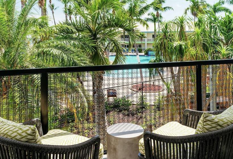 غرفة قياسية سرير مزدوج, Hampton Inn Key West