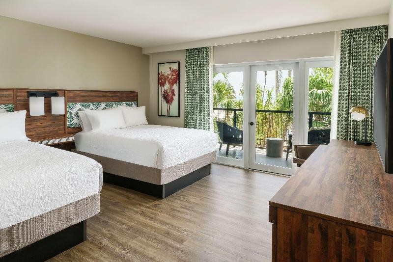 اتاق استاندارد با چشم‌انداز استخر, Hampton Inn Key West Fl
