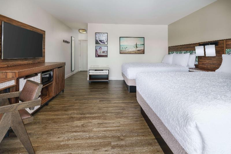 اتاق استاندارد با چشم‌انداز استخر, Hampton Inn Key West Fl