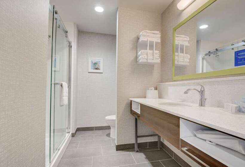 اتاق استاندارد با تخت بزرگ, Hampton Inn Key West Fl