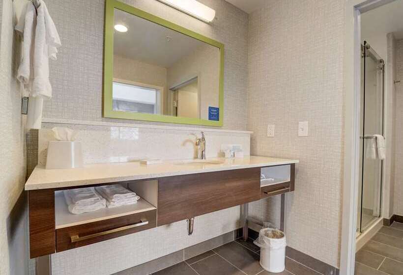 اتاق استاندارد با تخت بزرگ, Hampton Inn Key West Fl