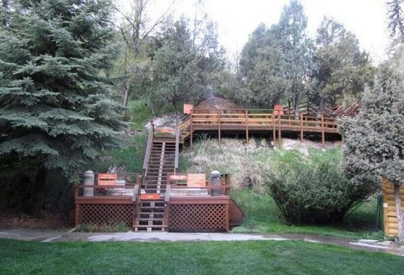 اتاق استاندارد با تخت بزرگ, Box Canyon Lodge And Hot Springs