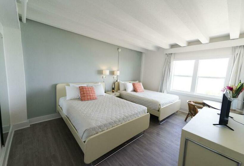 Standard Room 2 Double Beds, Broadmore Miami Beach