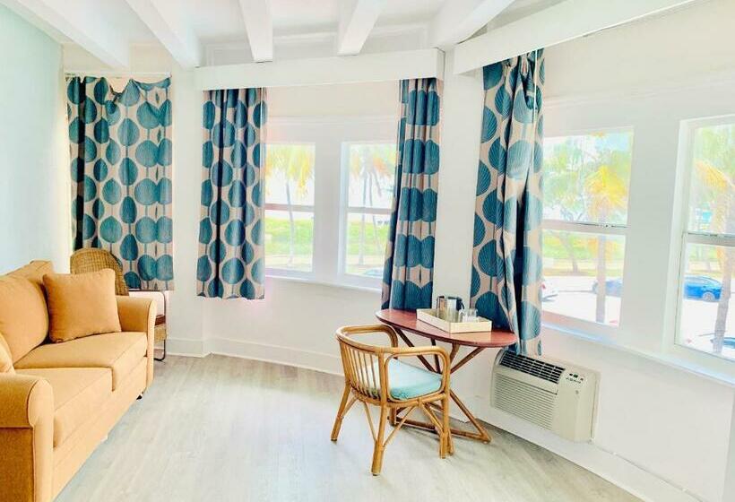 سوییت با چشم‌انداز دریا, Broadmore Miami Beach