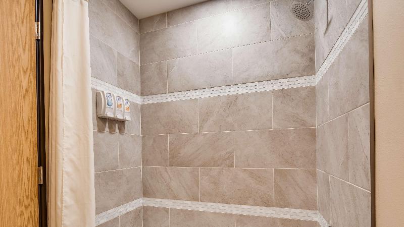 اتاق استاندارد با تخت بزرگ, Caesars Atlantic City Resort & Casino