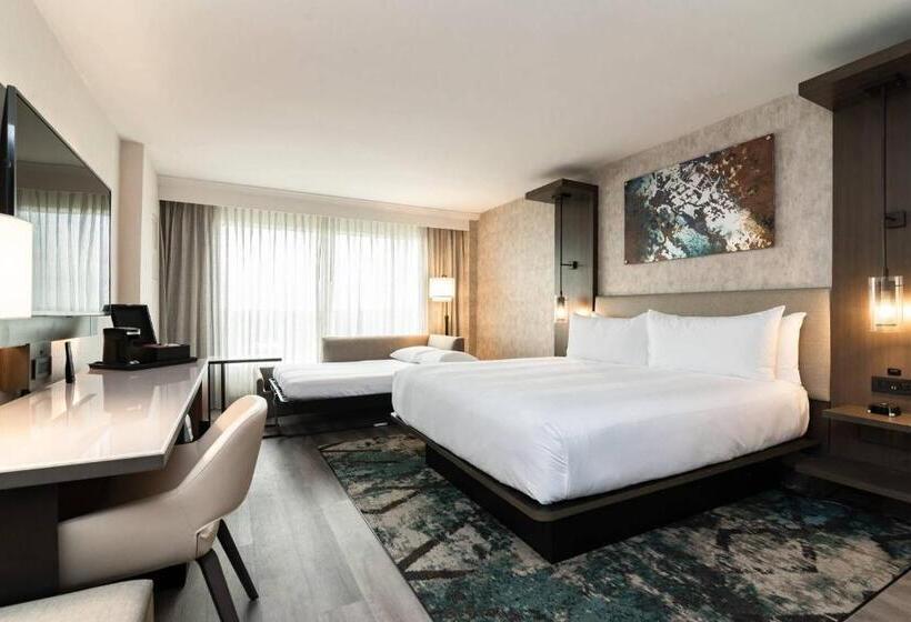 اتاق استاندارد با تخت بزرگ, Columbus Marriott