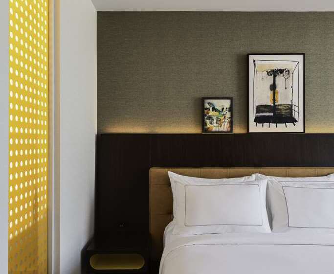 اتاق استاندارد با تخت بزرگ, Hilton College Station & Conference Center