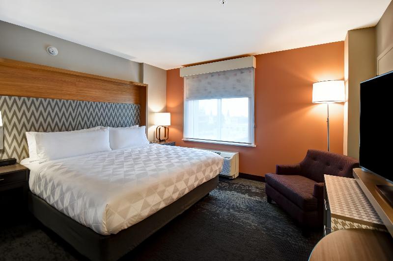 اتاق استاندارد با تخت بزرگ برای معلولان, Holiday Inn Lancaster, An Ihg