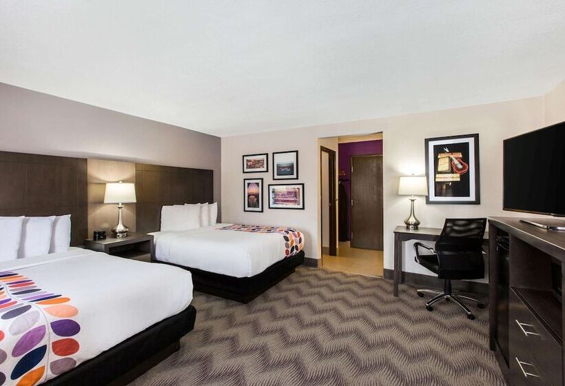 اتاق استاندارد با 2 تخت دوبل, La Quinta Inn & Suites By Wyndham Goodlettsville  Nashville