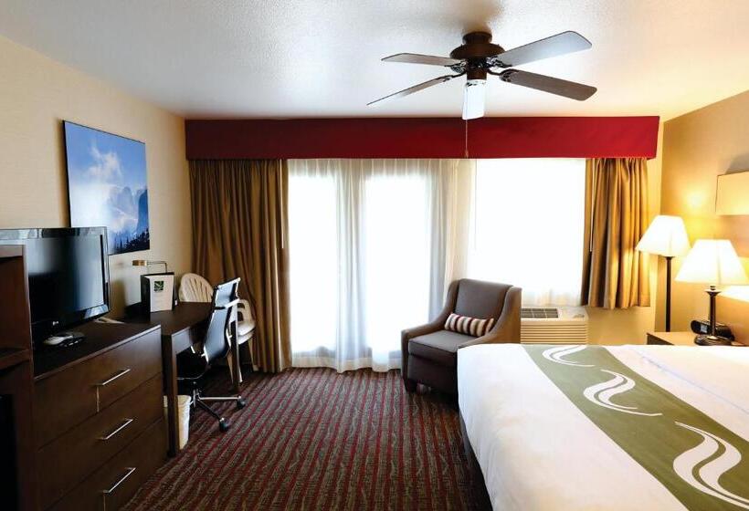 غرفة قياسية مزوَّدة بشُرفة, Quality Inn Near Rocky Mountain National Park