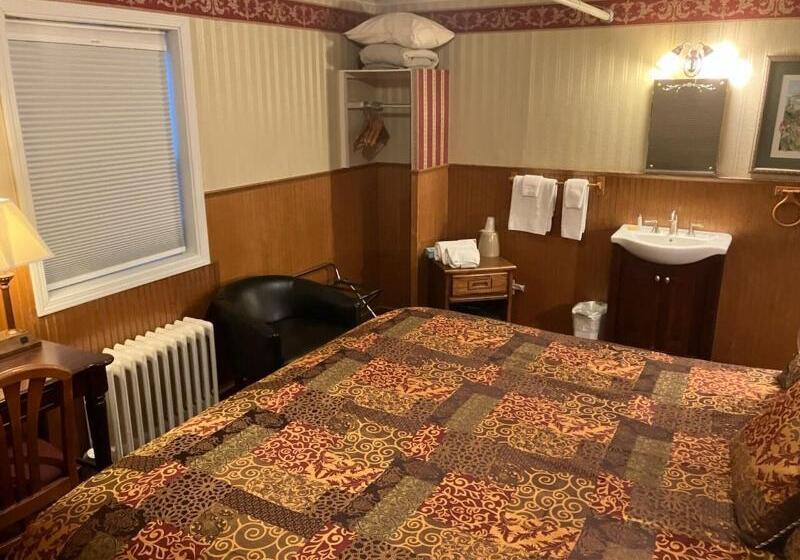 اتاق استاندارد با سرویس بهداشتی مشترک, Seward