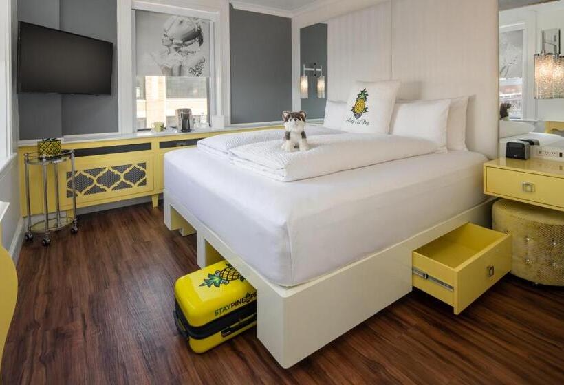 חדר סטנדרט עם מיטת קינג, Staypineapple, A Delightful Hotel, South End