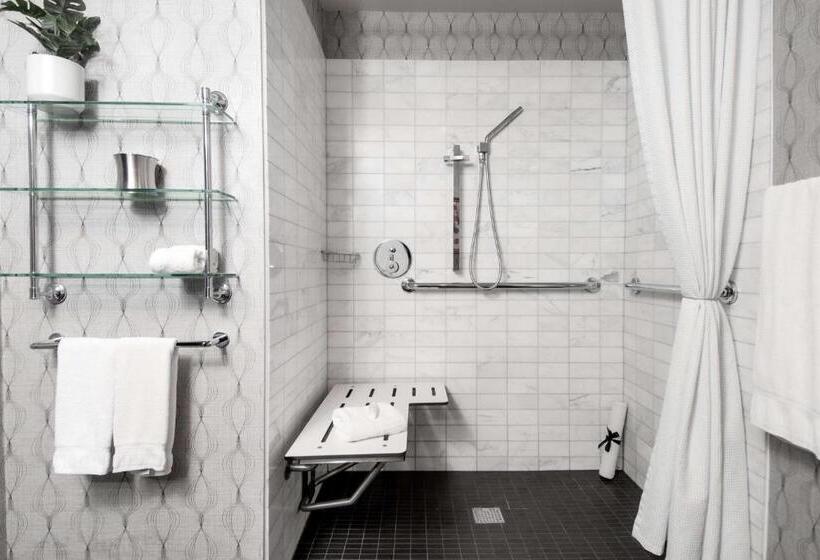 اتاق دلوکس مخصوص معلولین, The Allegro Royal Sonesta Hotel Chicago Loop